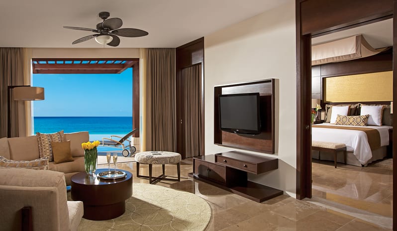 SECRETS PLAYA MUJERES - PREFERRED CLUB MASTER SUITE OCEAN FRONT WITH PRIVATE POOL LIVING ROOM